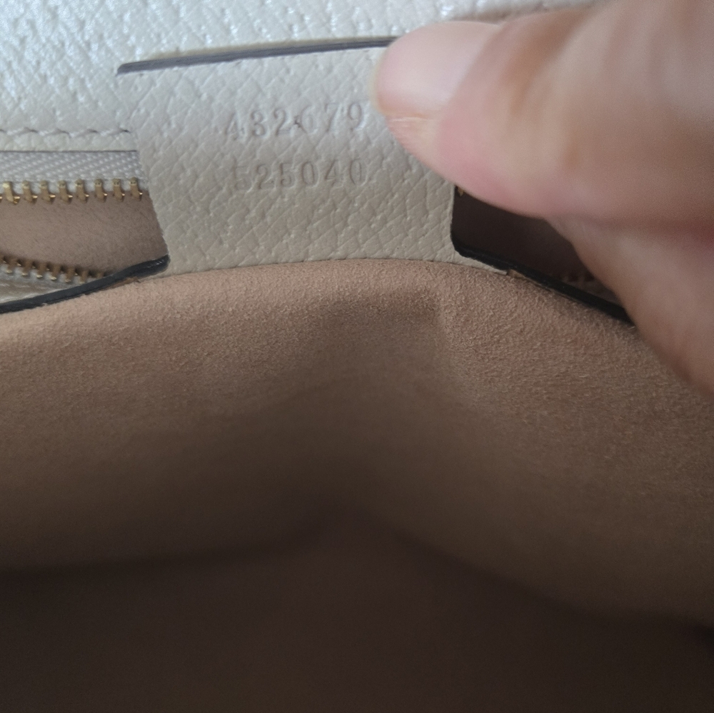 Beautiful LIMITED EDITION Gucci Python GG Padlock… - image 9